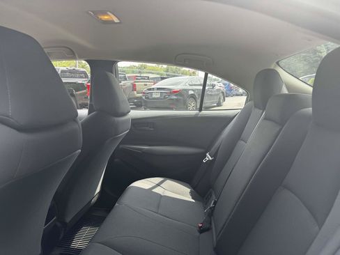Used 2022 Toyota Corolla LE FWD image 13