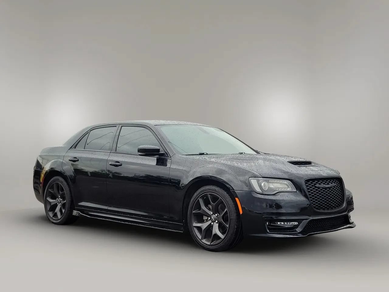 Used 2023 Chrysler 300 Touring L RWD image 2