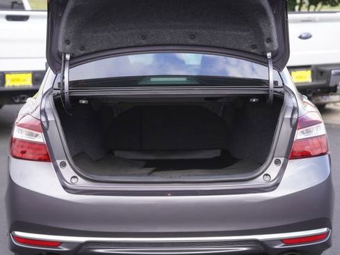 Used 2016 Honda Accord Sport image 31