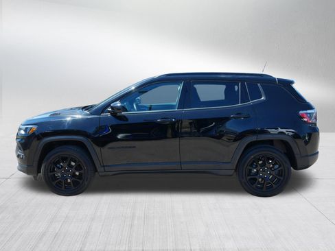 Used 2022 Jeep Compass Latitude w/ Convenience Group AWD/4WD image 4