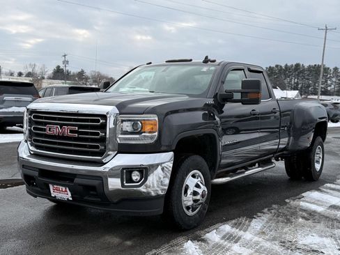 Used 2016 GMC Sierra 3500 SLE w/ SLE Preferred Package image 9