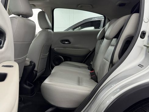 Used 2016 Honda HR-V EX image 10