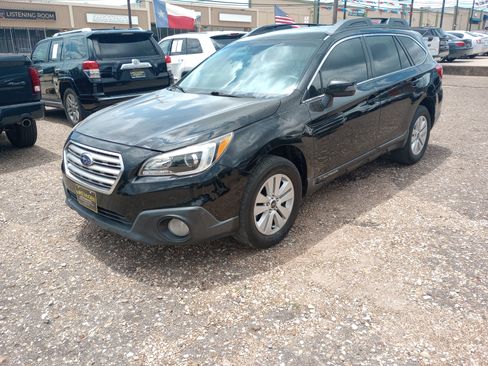 Used 2017 Subaru Outback 2.5i Premium AWD/4WD image 3