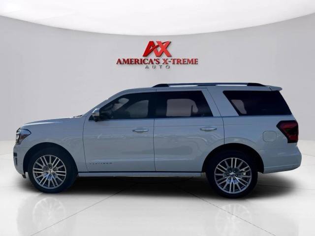 Used 2024 Ford Expedition Platinum RWD image 2