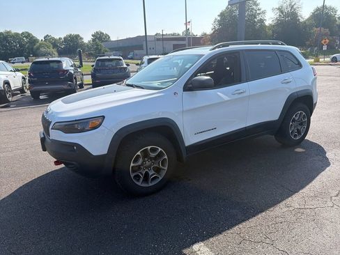 Used 2020 Jeep Cherokee Trailhawk w/ Comfort/Convenience Group AWD/4WD image 7