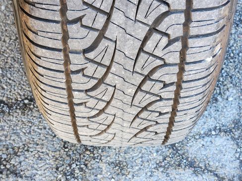 Used 2021 GMC Sierra 1500 AT4 w/ AT4 Preferred Package image 11