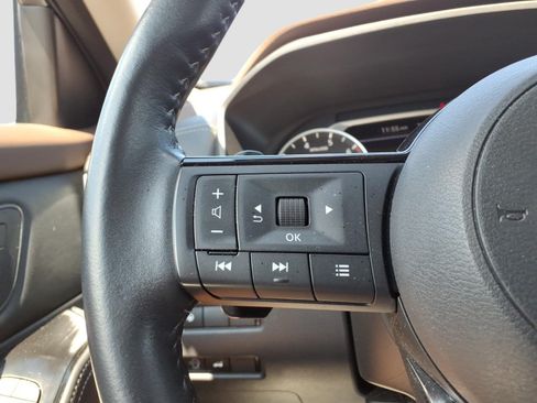 Used 2023 Nissan Rogue SL AWD/4WD image 23