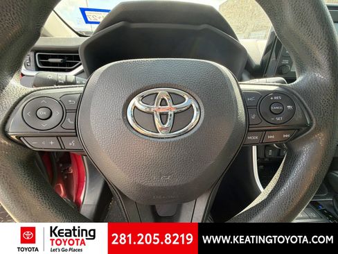 Used 2019 Toyota RAV4 XLE w/ Convenience Package FWD image 13