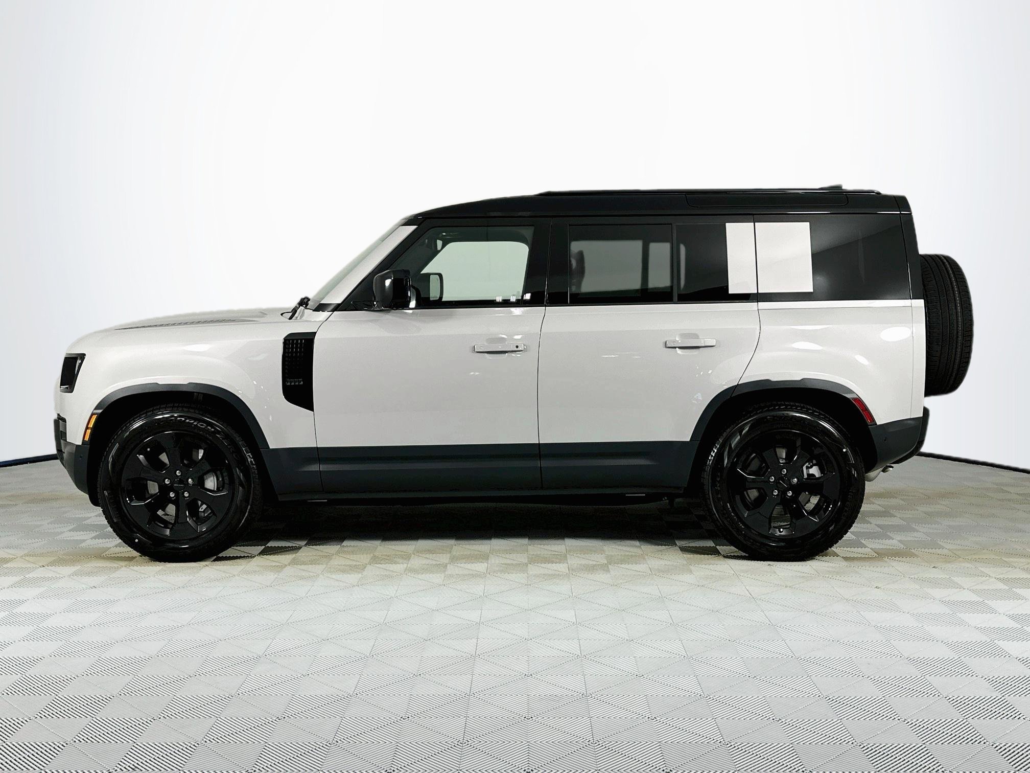New 2026 Land Rover Defender 110 S AWD/4WD image 8