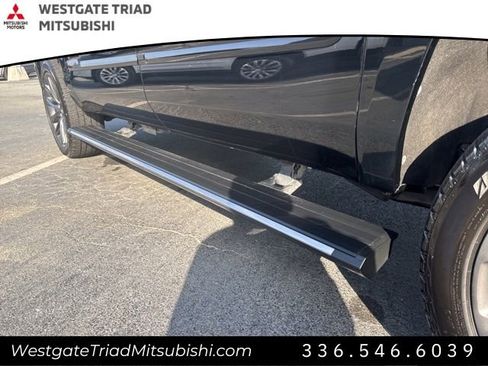 Used 2019 Cadillac Escalade ESV Premium Luxury w/ Escalade Sport Edition image 8