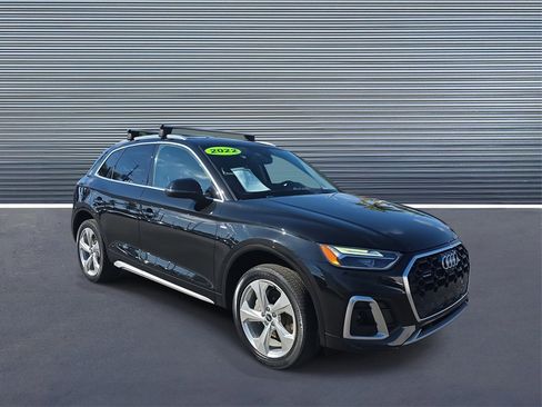 Used 2022 Audi Q5 2.0T Premium Plus w/ Premium Plus Package image 2