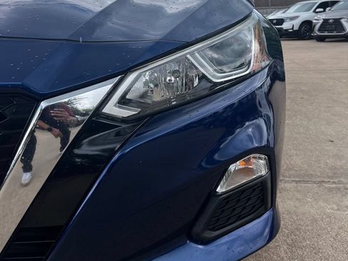Used 2020 Nissan Altima 2.5 S FWD image 13