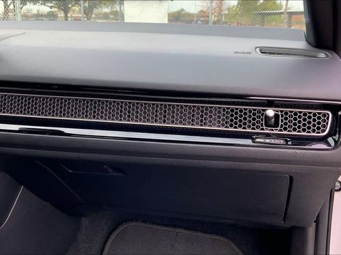 Used 2025 Honda Civic Sport image 18