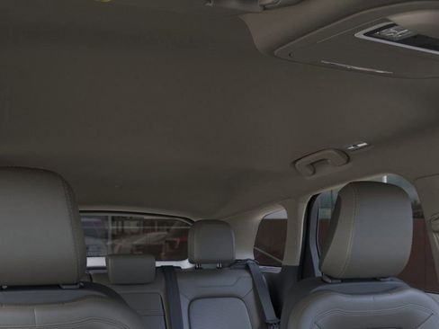 New 2026 Lincoln Corsair Premiere image 22