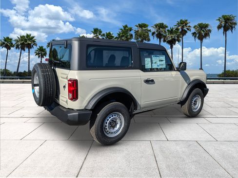 New 2025 Ford Bronco 2-Door image 8