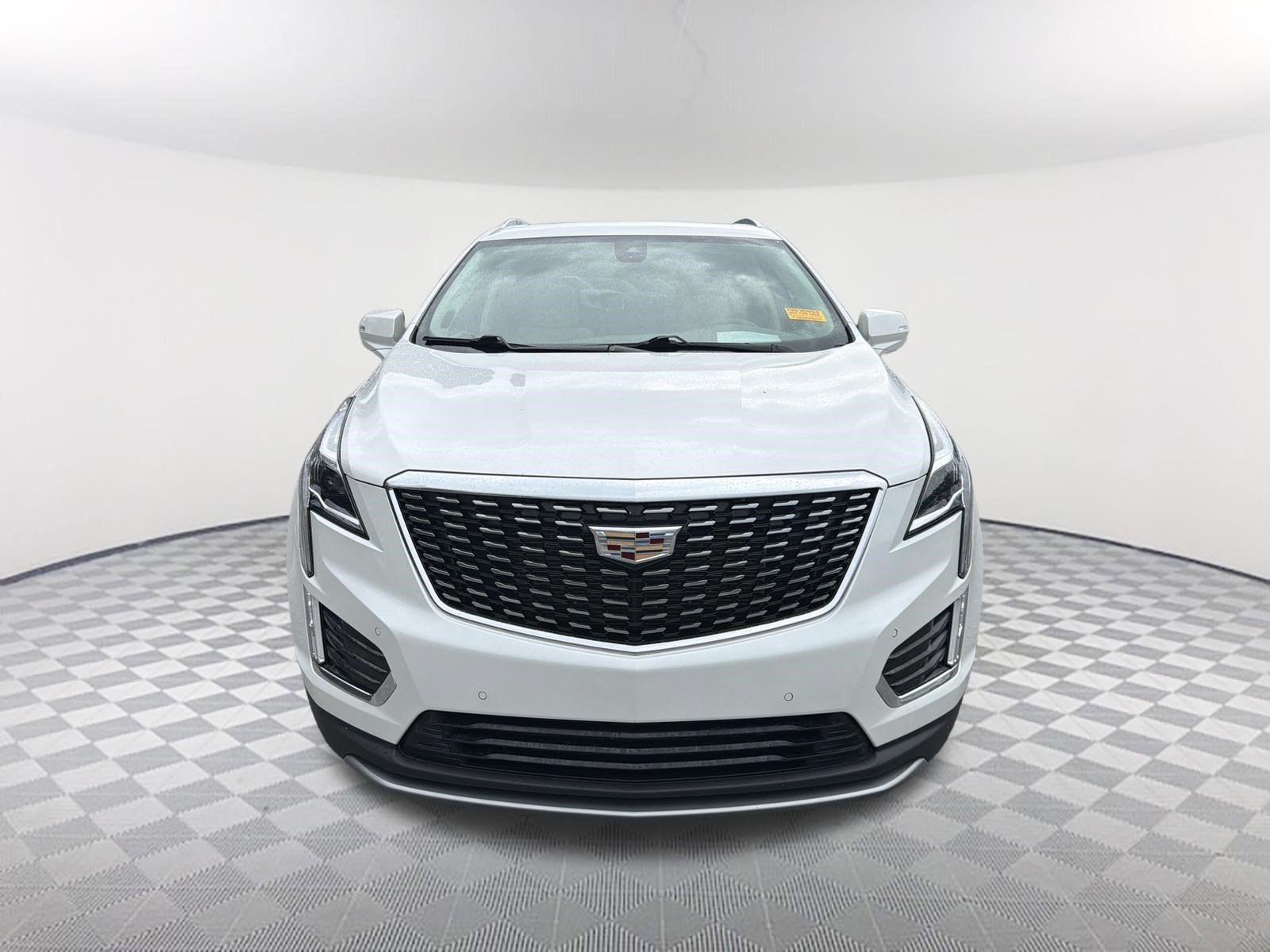 Used 2021 Cadillac XT5 Premium Luxury FWD image 2