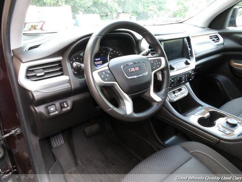 Used 2021 GMC Acadia SLE w/ Driver Convenience Package FWD image 10