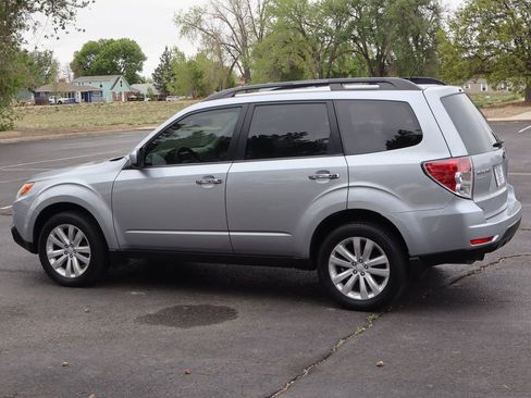 Used 2012 Subaru Forester 2.5X Premium w/ All-Weather Pkg AWD/4WD image 8