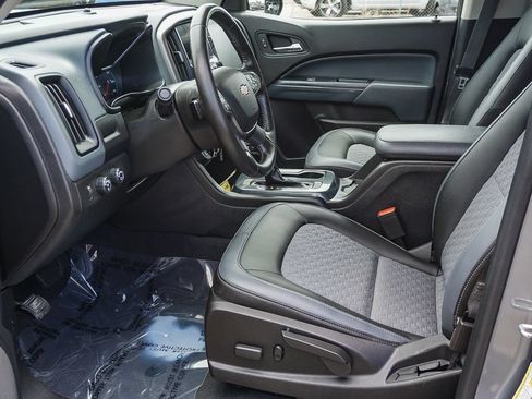 Used 2020 Chevrolet Colorado Z71 AWD/4WD image 17