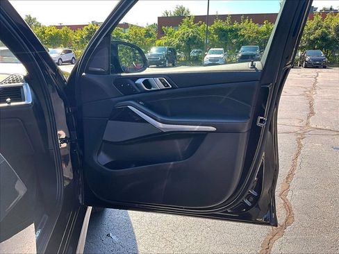 Used 2025 BMW X7 M60i AWD/4WD image 12