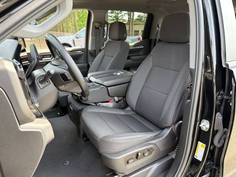 Used 2025 Chevrolet Silverado 1500 LT AWD/4WD image 18