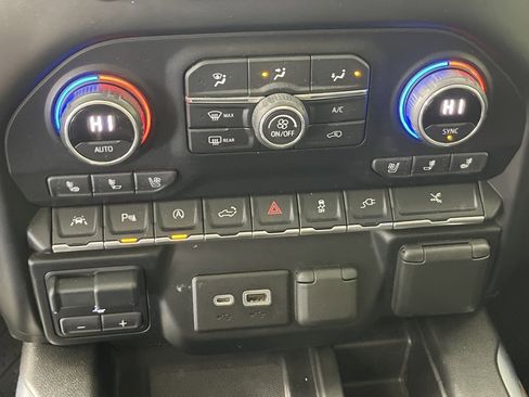 Used 2021 Chevrolet Silverado 1500 High Country w/ Technology Package image 21