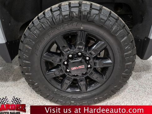 Used 2024 GMC Sierra 2500 AT4 w/ AT4 Premium Plus Package image 10