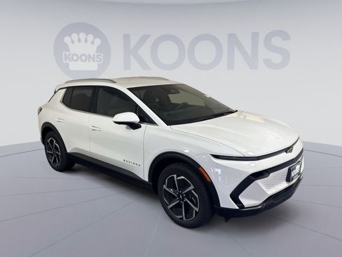 New 2026 Chevrolet Equinox EV LT image 10