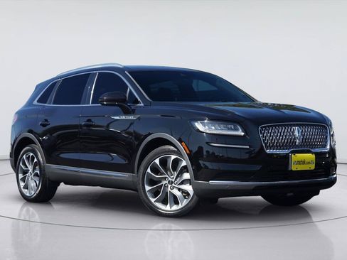Used 2023 Lincoln Nautilus Reserve w/ Equipment Group 201A FWD image 2