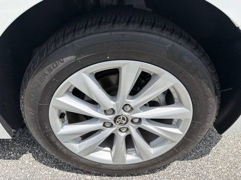 Certified 2024 Toyota Corolla SE w/ SE Package FWD image 31