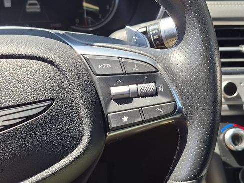 Used 2025 Genesis G70 2.5T RWD image 22
