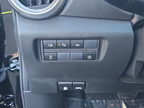 Used 2024 Nissan Versa S w/ S Plus Package image 31