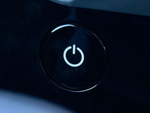 Used 2022 Porsche Taycan image 28