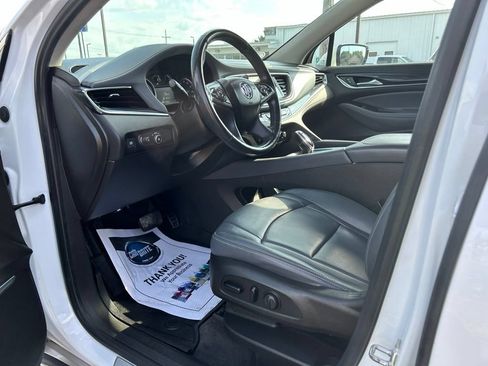 Used 2021 Buick Enclave Essence FWD image 13
