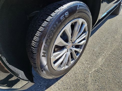 Used 2021 GMC Yukon Denali w/ Denali Premium Package image 19