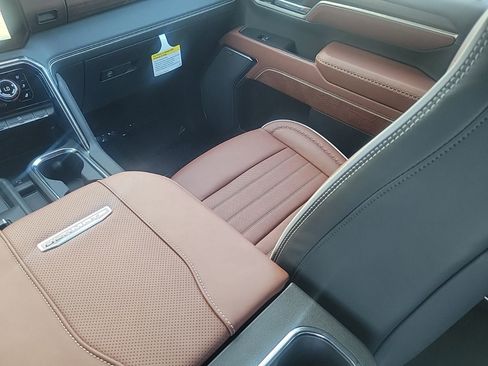 New 2026 GMC Sierra 2500 Denali Ultimate AWD/4WD image 14