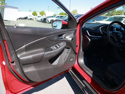 Used 2019 Chevrolet Volt LT image 16