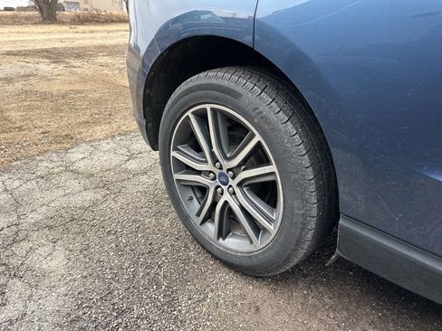 Used 2019 Ford Edge Titanium w/ Cold Weather Package image 8