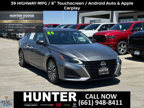 Used 2024 Nissan Altima 2.5 SV FWD image 10