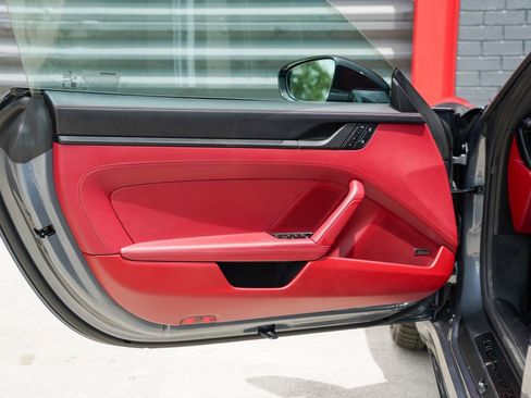 Used 2026 Porsche 911 Carrera GTS RWD image 18