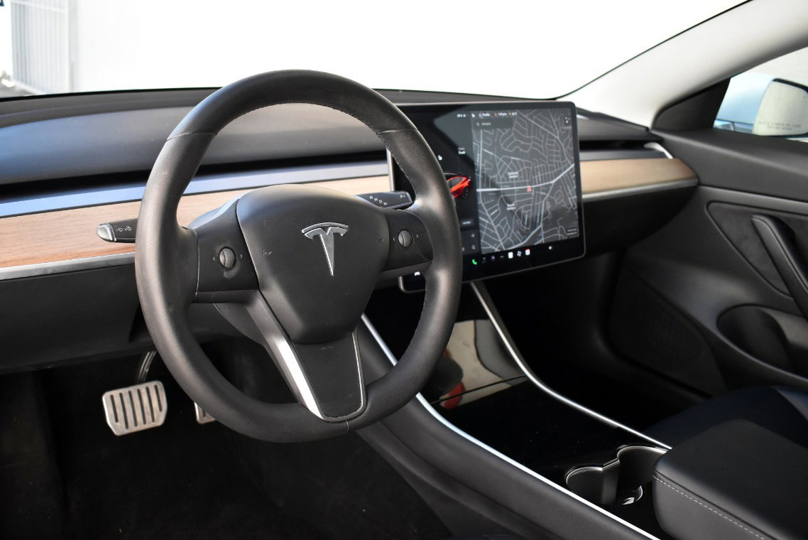 Used 2019 Tesla Model 3 Long Range RWD image 13