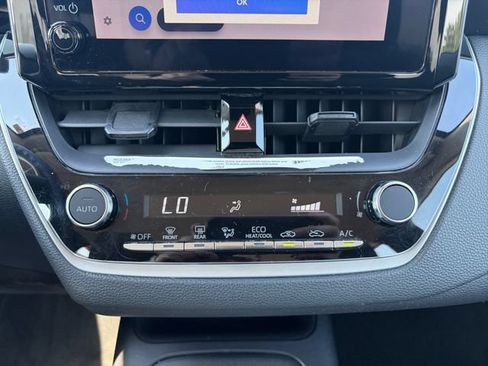 Used 2023 Toyota Corolla LE w/ Carpet Mat Package (TMS) FWD image 23