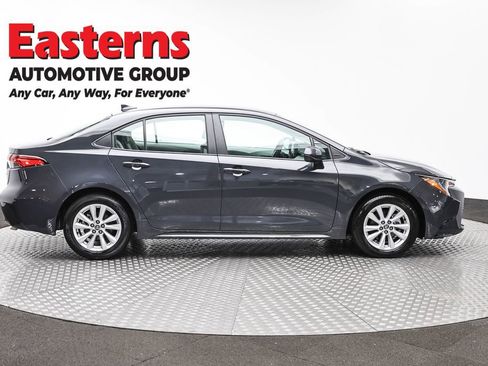 Used 2026 Toyota Corolla LE w/ LE Premium Package FWD image 4