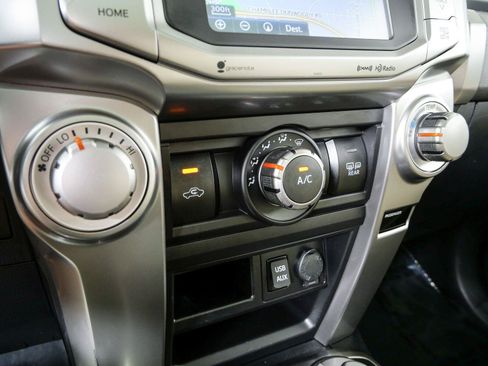 Used 2019 Toyota 4Runner SR5 Premium AWD/4WD image 15