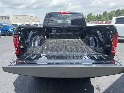 Used 2025 RAM 2500 Tradesman w/ Chrome Appearance Group AWD/4WD image 27