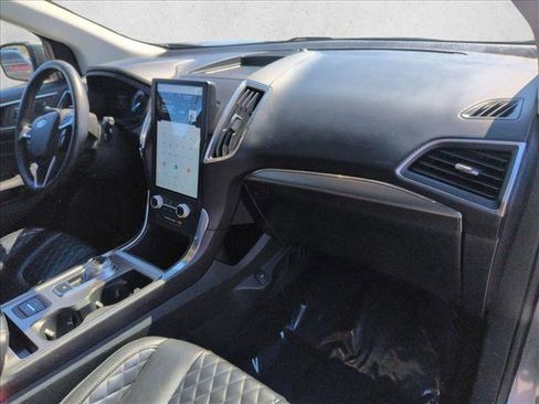 Used 2024 Ford Edge Titanium image 22