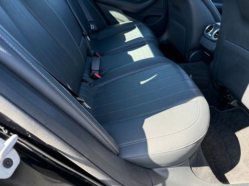 Used 2020 Mercedes-Benz E 350 Sedan image 37