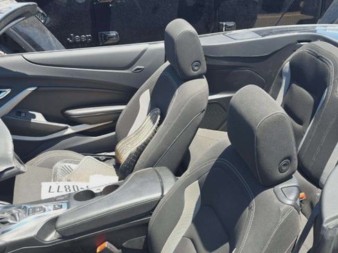 Used 2023 Chevrolet Camaro LT RWD image 5