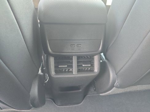 New 2026 Chevrolet Equinox LT w/ Convenience Package II image 21