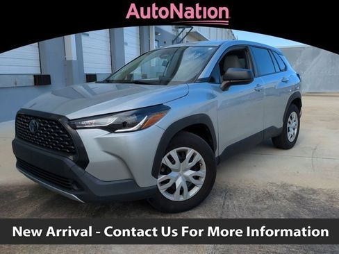 Certified 2023 Toyota Corolla Cross L image 1